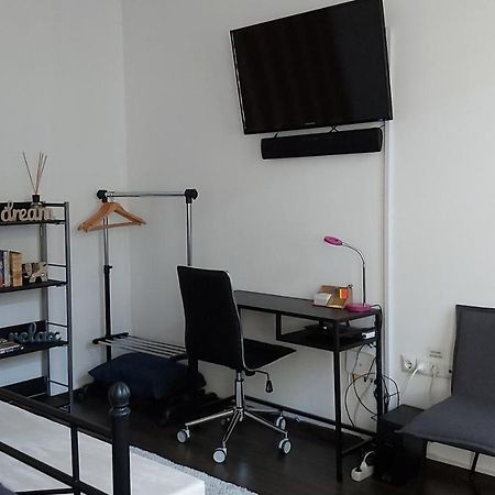 City Center Minimalist Apartment ออราแด ภายนอก รูปภาพ