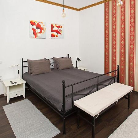 City Center Minimalist Apartment ออราแด ภายนอก รูปภาพ