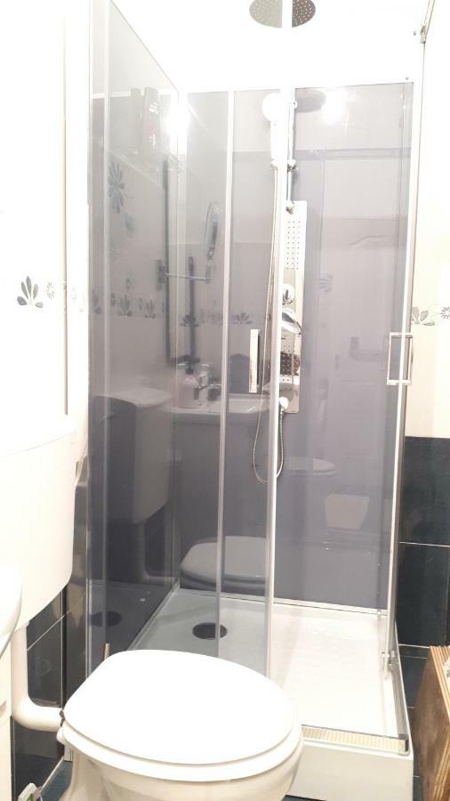 City Center Minimalist Apartment ออราแด ภายนอก รูปภาพ
