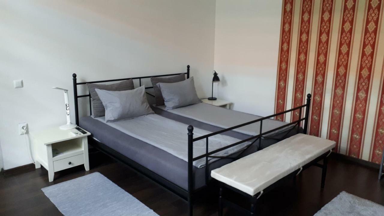 City Center Minimalist Apartment ออราแด ภายนอก รูปภาพ